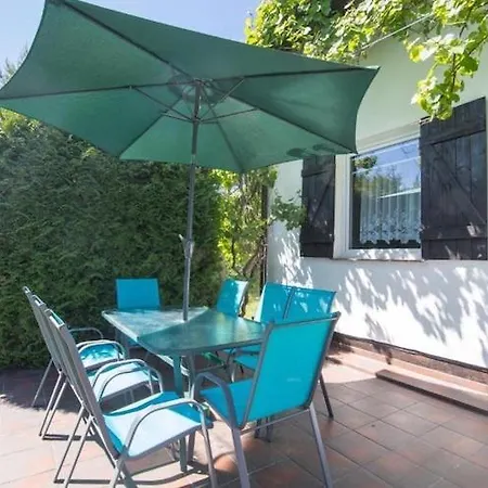 Dom wakacyjny With Private Garden, Lubiatowo (Pomerania)